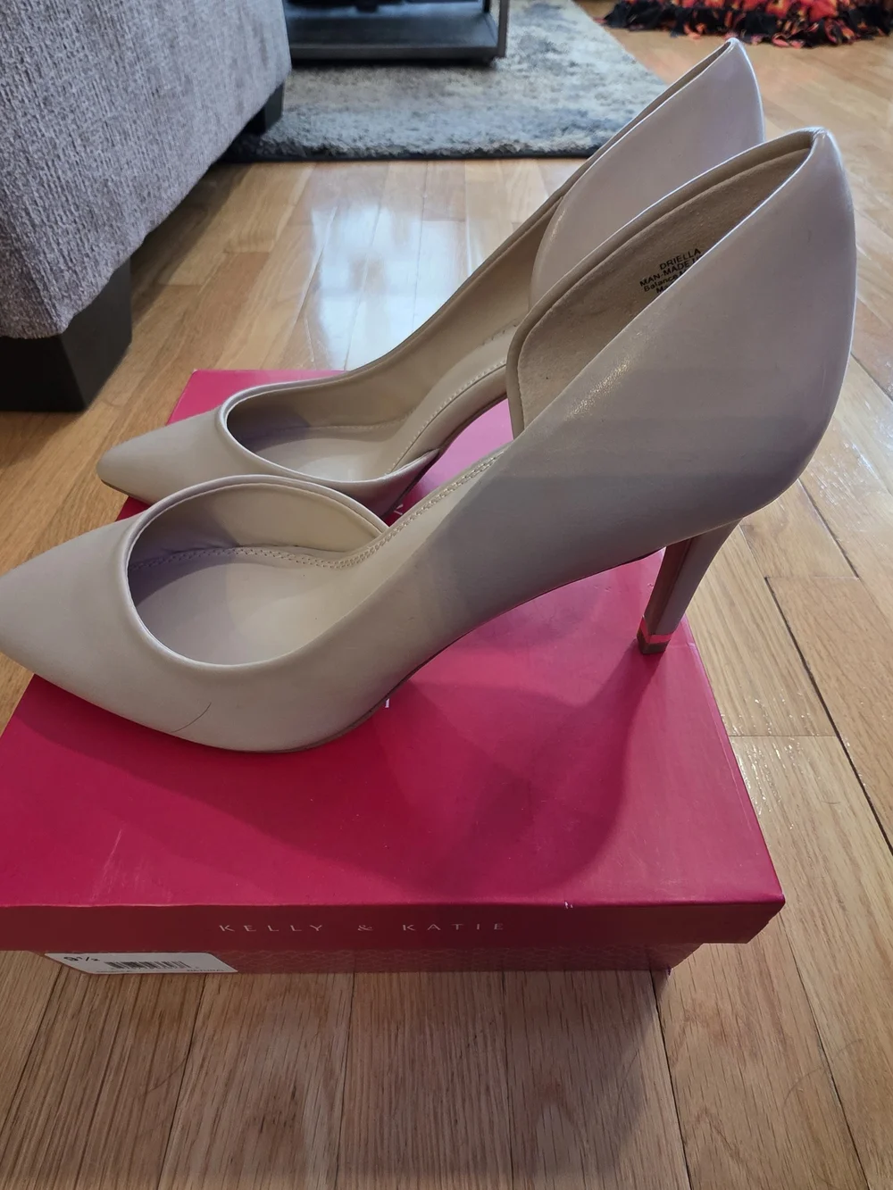 KELLY & KATIE Nude Pointed Toe Pumps